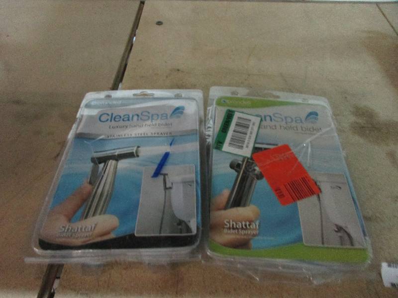 2 Handheld Bidets