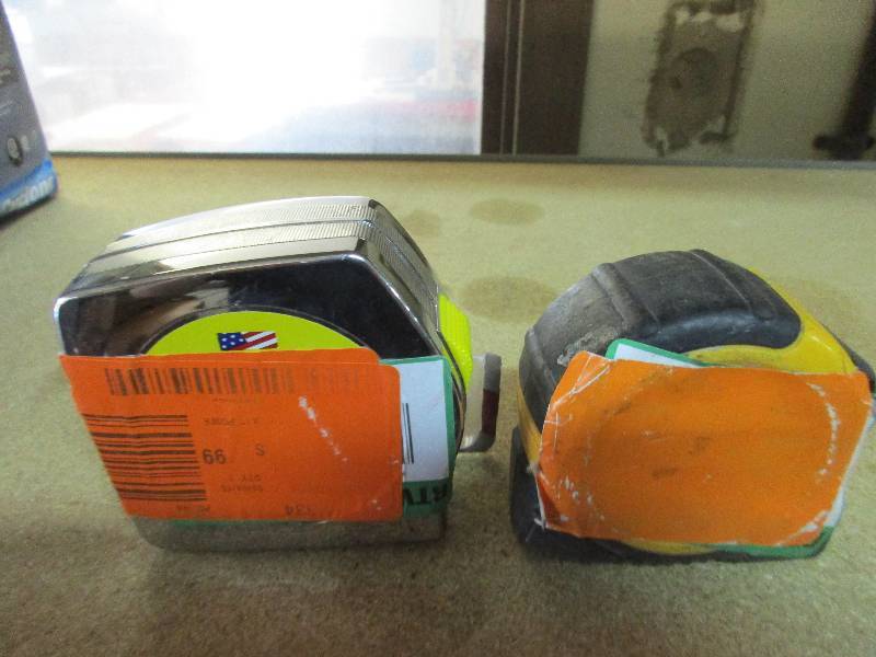 2 Tape measures