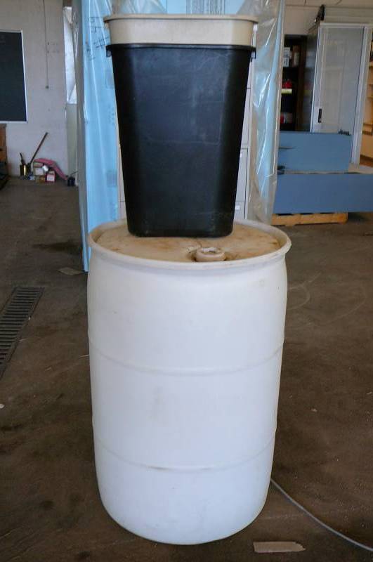 55 gal Plastic Drum & garbage cans