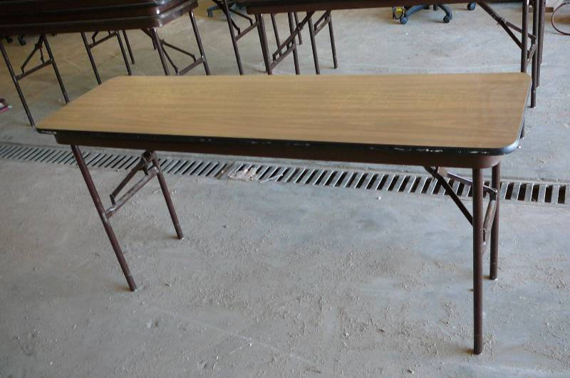 folding table