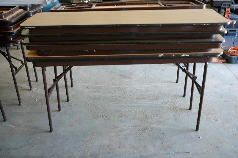 folding table