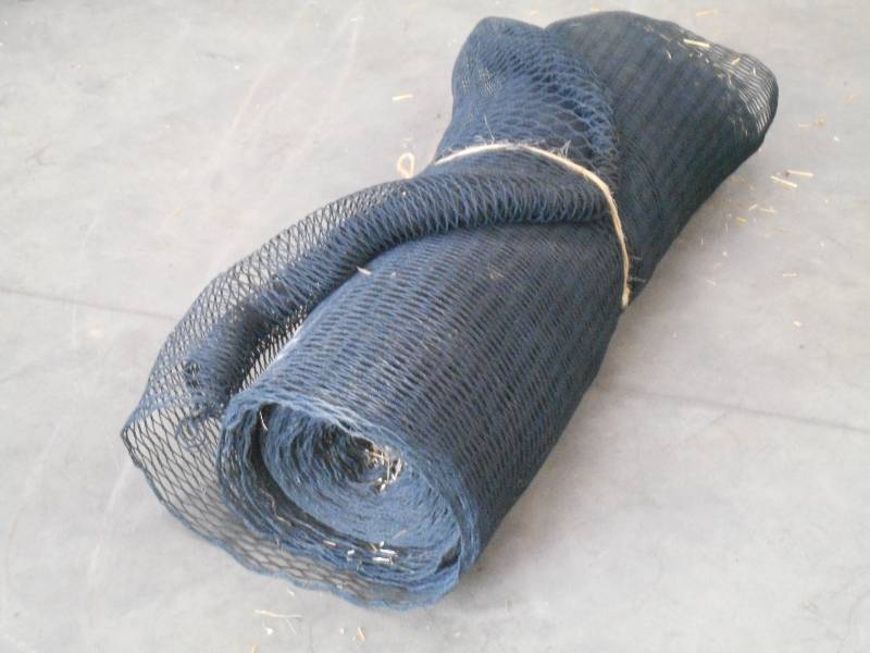 lot 10 image: 4ft Roll Of Netting ...