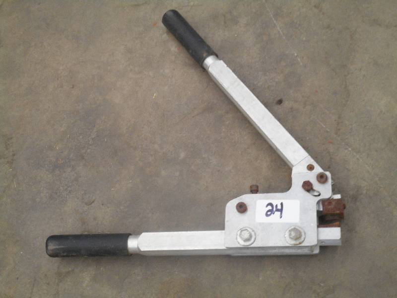 lot 24 image: (1) Aluminum Fence Crimper Tool ...