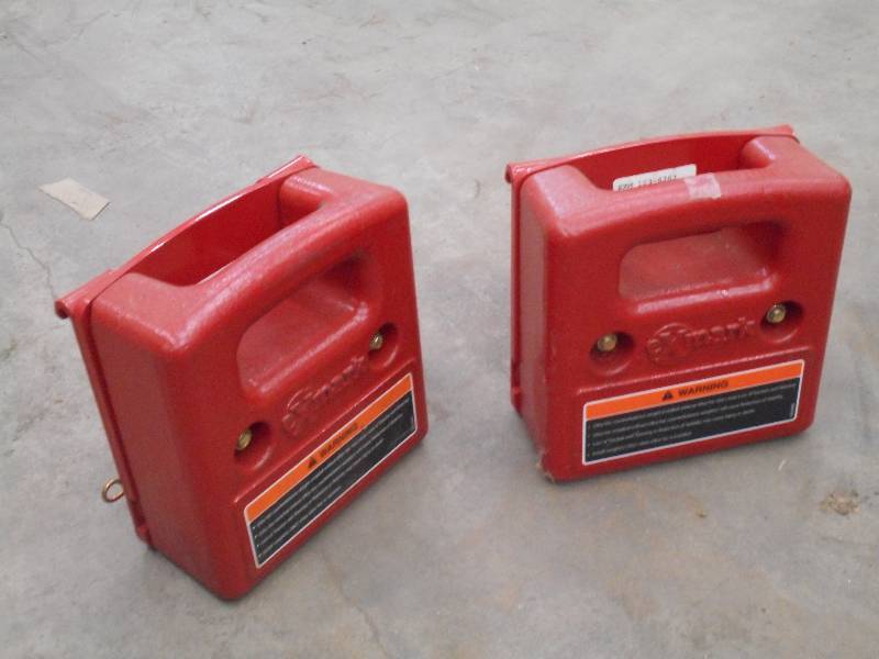 lot 39 image: (2) Like New Exmark Commercial Mowe...