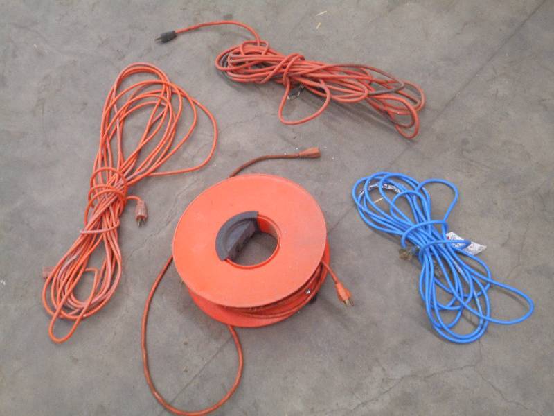 lot 71 image: (1) Electric Cord Reel With (4) Ele...