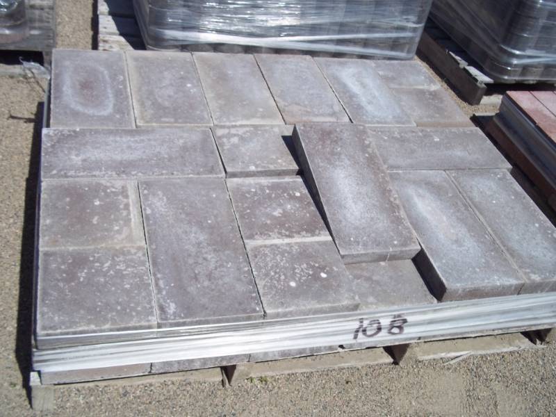 Patio Block Brown 1 58Hx7 58Wx15 58L