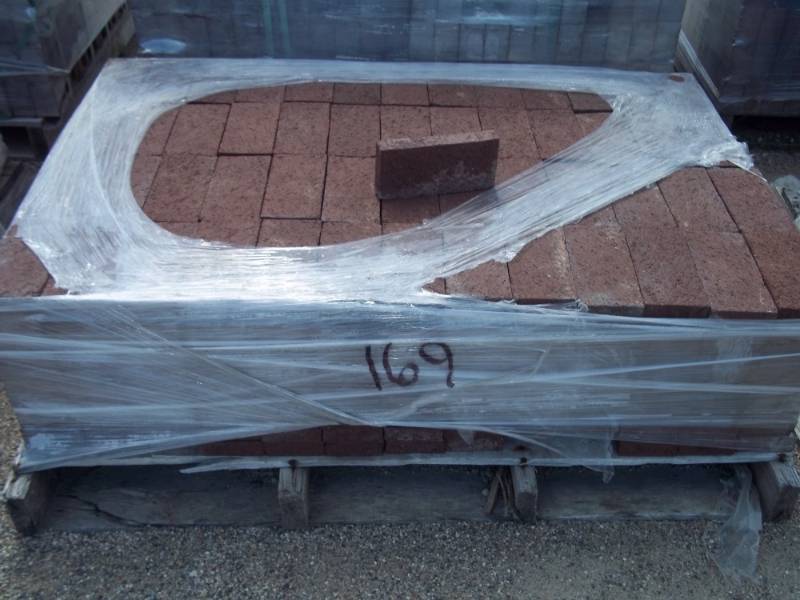 Paver - Redwood - 4x8 - 1 38 thick