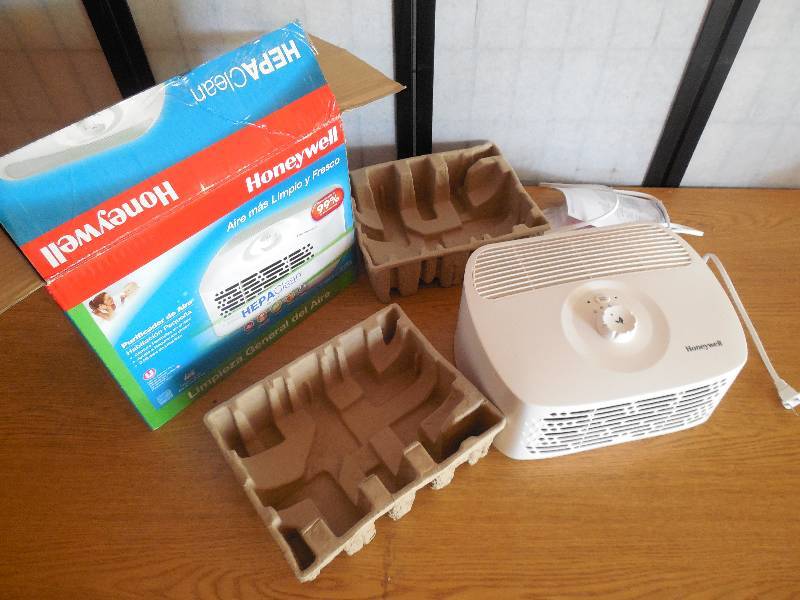 HEPA Clean Tabletop Air Purifier
