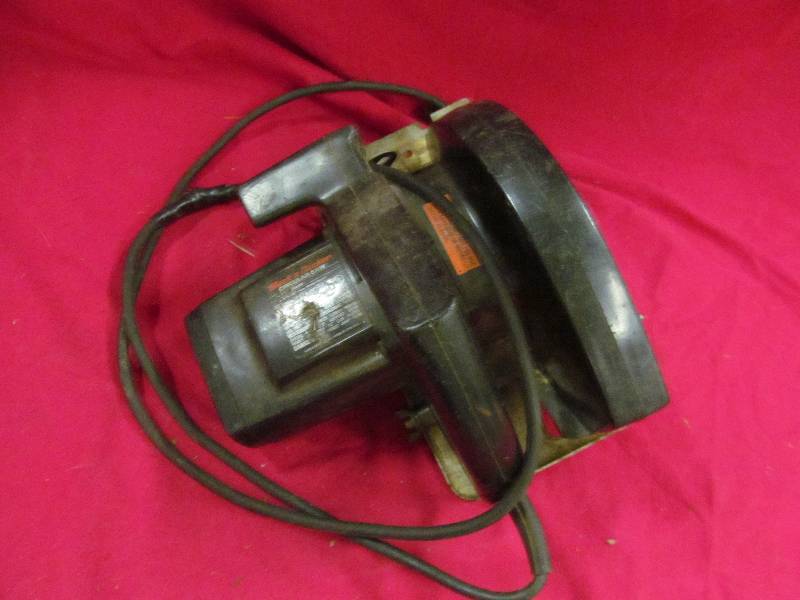 Black & Decker Saw