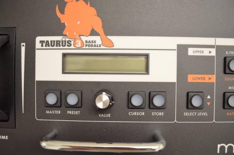 lot 1 image: Moog Taurus 3 Bass Pedal Synthesizer