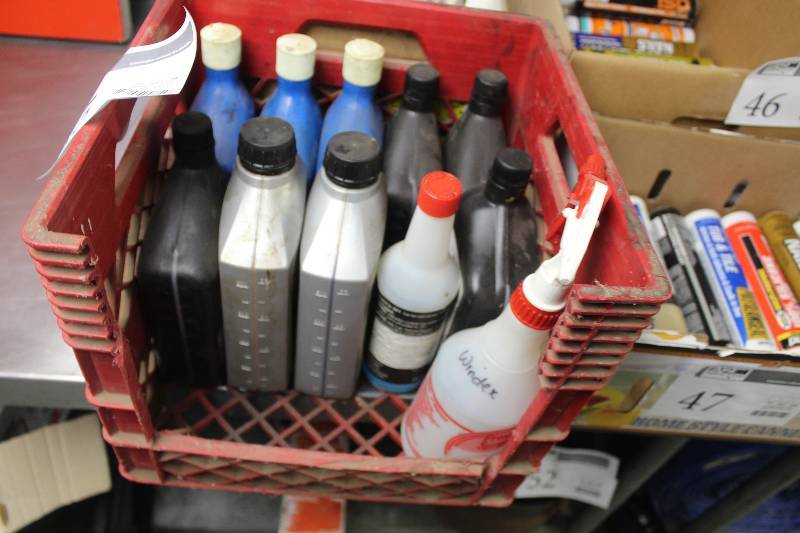 lot 45 image: Box Lot of Automotive Fluids
