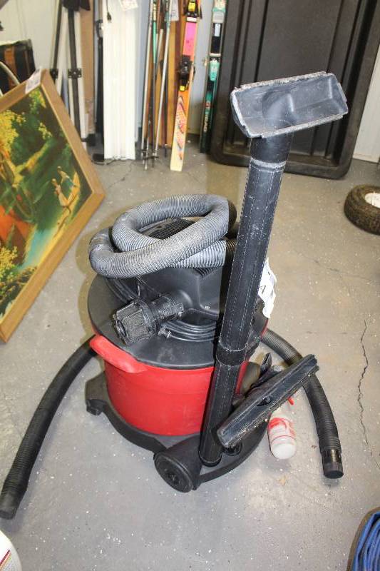 lot 54 image: Craftsman 16-Gallon Wet Dry Vac