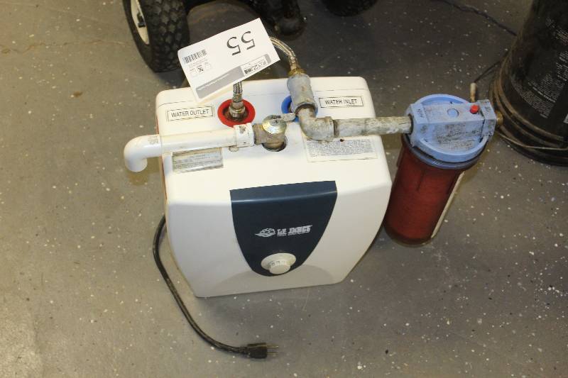 lot 55 image: 2.5-Gallon Household Storage Tank Water Heater
