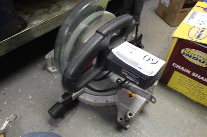 lot 60 image: Sears Craftsman 10 Compound Miter Saw
