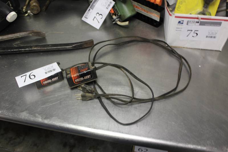 lot 76 image: Lot of (2) Handi Heat 400 Degree Heaters