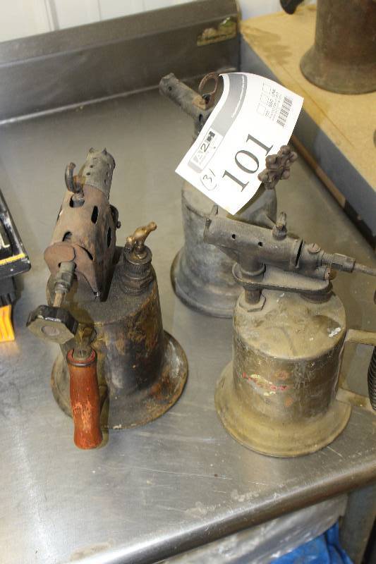 lot 101 image: Lot of (3) Vintage - Turn of the CenturyTorches