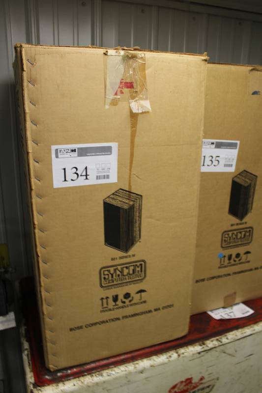 lot 134 image: Bose 501 Series IV Speaker
