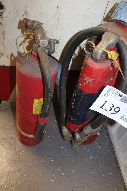 lot 139 image: Lot of (2) Fire Extinguishers