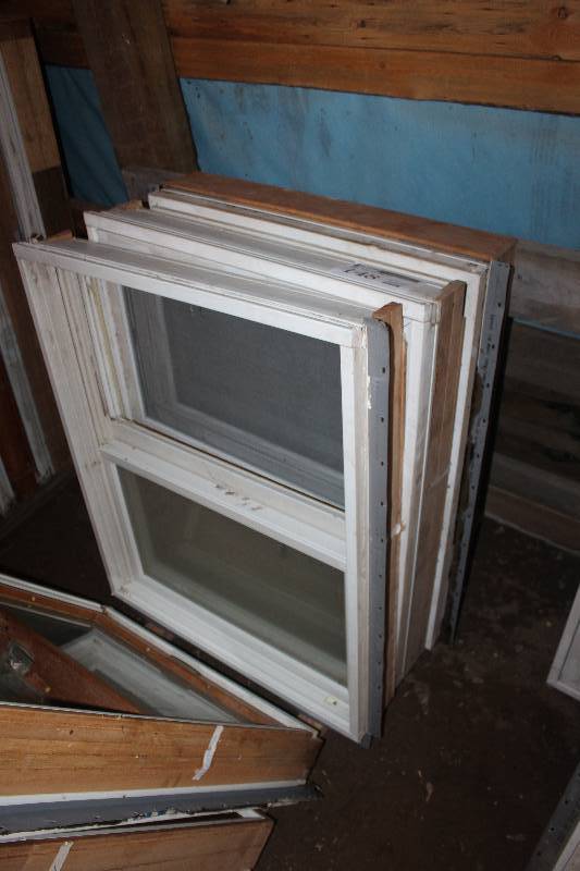 lot 148 image: Lot of (3) Window