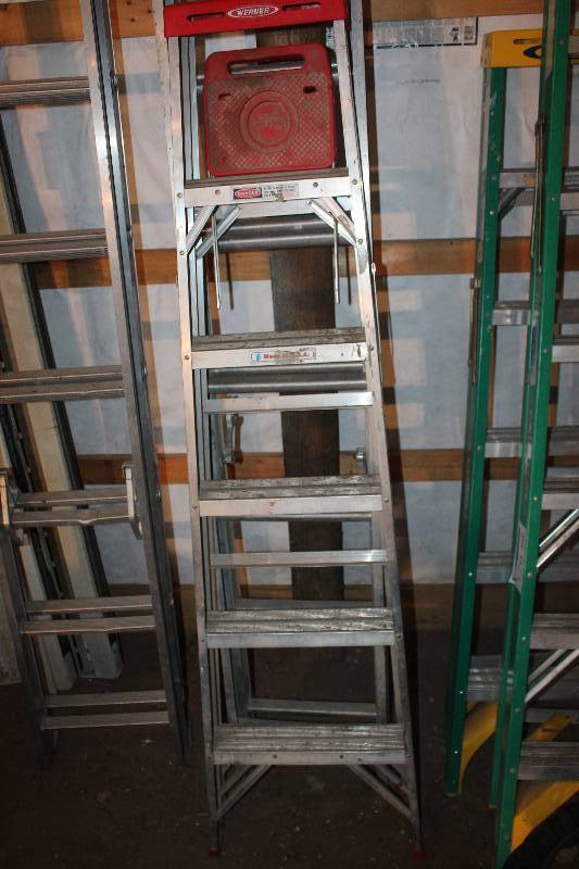 lot 177 image: Lot of (2) 6 Ladders Including 1) Werner 200 lbs Household Type III Ladder AND 1) Keller