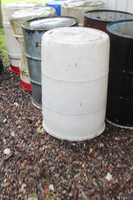 lot 187 image: Lot of (5) Plastic Barrel Approximately 50-Gallon