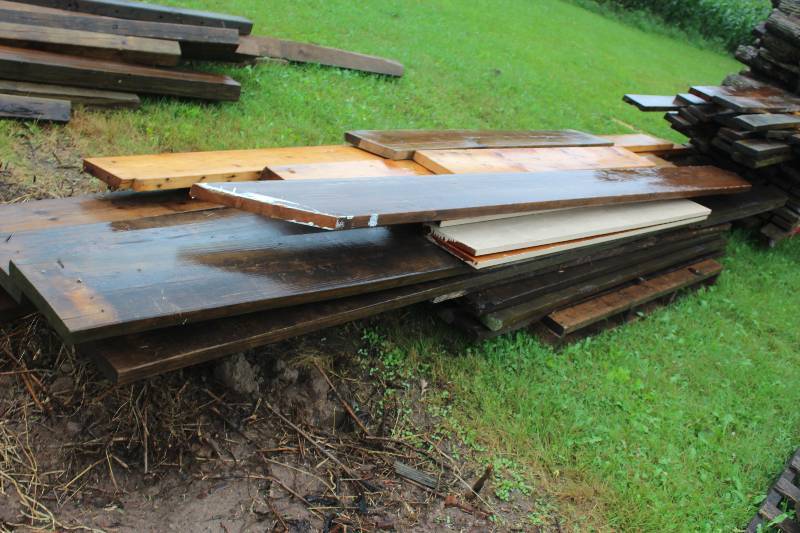 lot 199 image: Lot of Wood Various Size