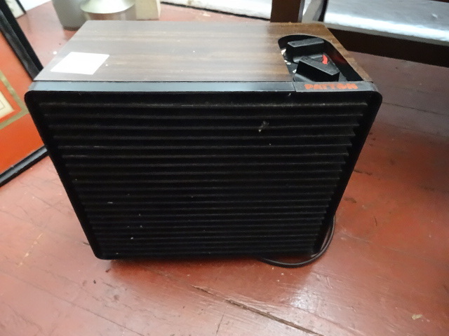 lot 9 image: Patton Personal Electric Heater