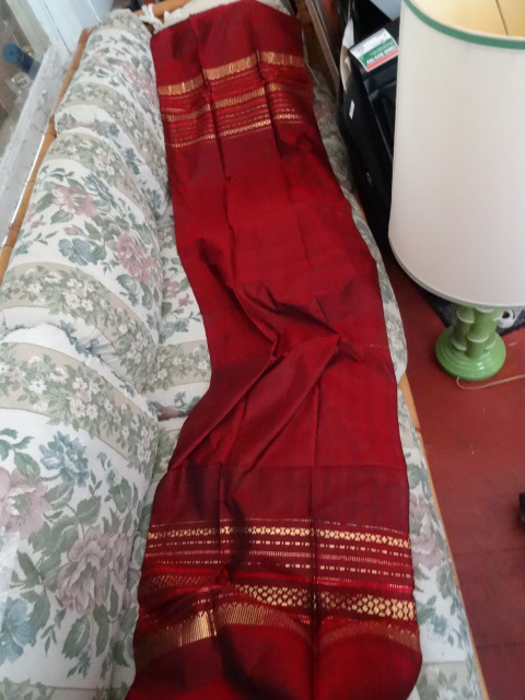 lot 20 image: 72 X 18 X Silk Table Runner