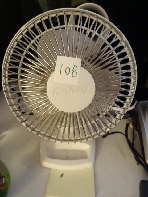 lot 108 image: Air King Mini Electric Fan