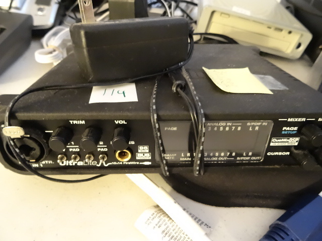 lot 114 image: Moto Model Ultralite Fire Wire Interface