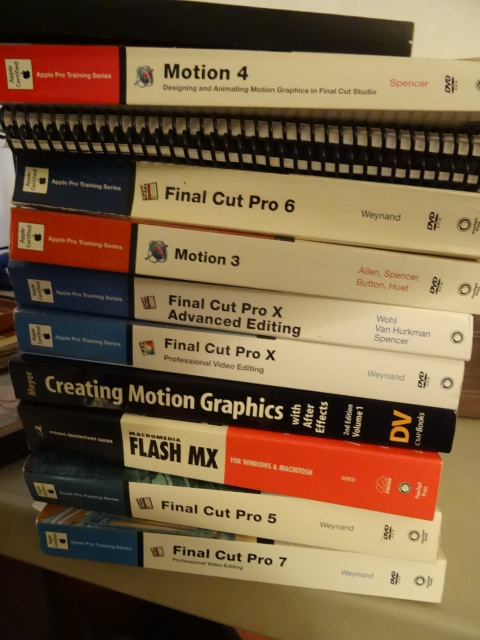 lot 120 image: Apple Certified Film Editing Software Books