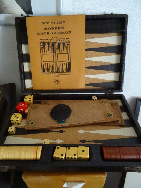 lot 124 image: Vintage Backgammon Game