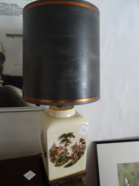 lot 126 image: Vintage Table Lamp. Brass Vase 21 Tall