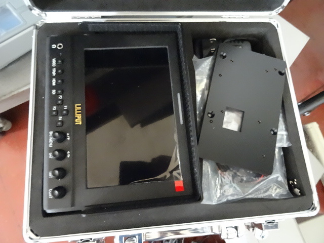 lot 135 image: Lilliput LCD Field Monitor 7