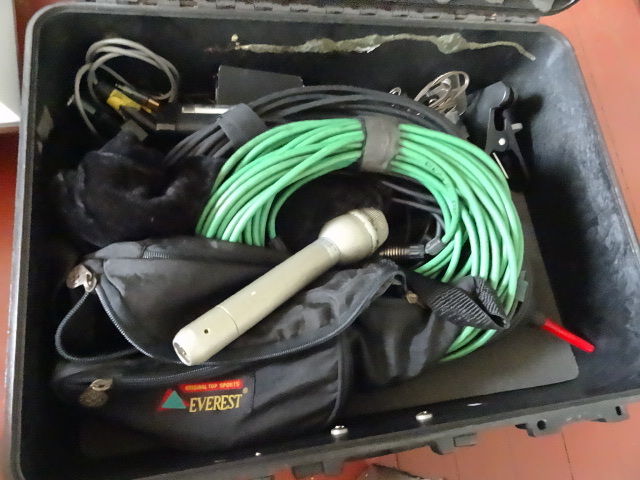 lot 148 image: Misc Video and Audio Cabling and Adapters