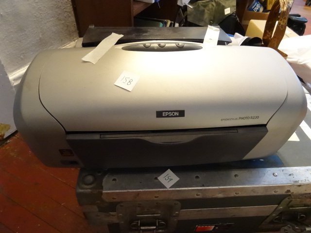 lot 158 image: Epson Stylus Photo R220 Printer