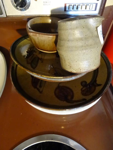 lot 184 image: Misc Pottery Plates and More