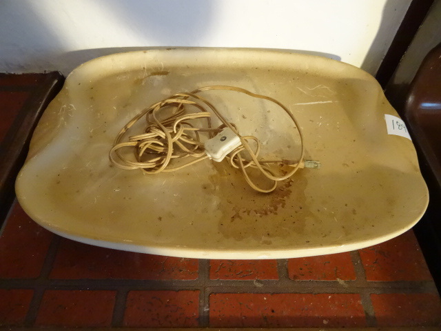 lot 189 image: Vintage W Kay Ceramic Hot Plate