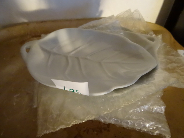 lot 195 image: Lilian Vernon # 87 Ceramic Loafs Qty 5