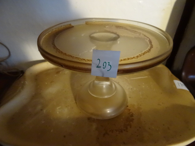 lot 203 image: 9 Cake Pedestal
