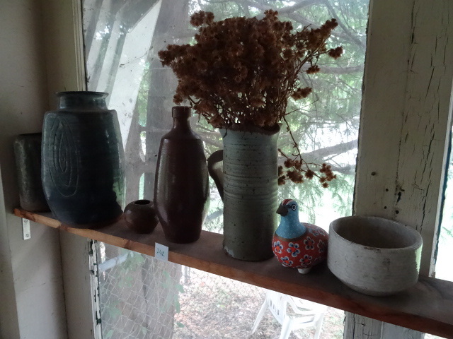 lot 242 image: Misc Pottery Pieces