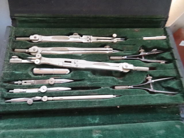 lot 255 image: Vintage Drafting Set. US Blue Company Made in Germany