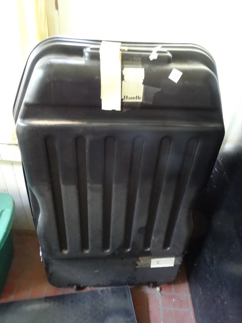 lot 267 image: Plastic Cargo Case on Wheels 29 X 47 X 11