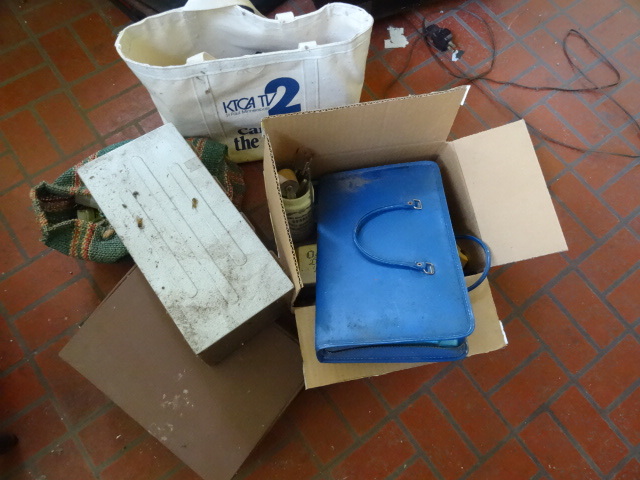 lot 269 image: Large Lot of Misc Art Supplies