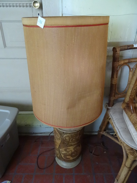 lot 282 image: Table lamp