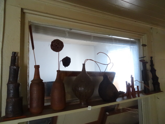 lot 285 image: Misc Pottery Pieces