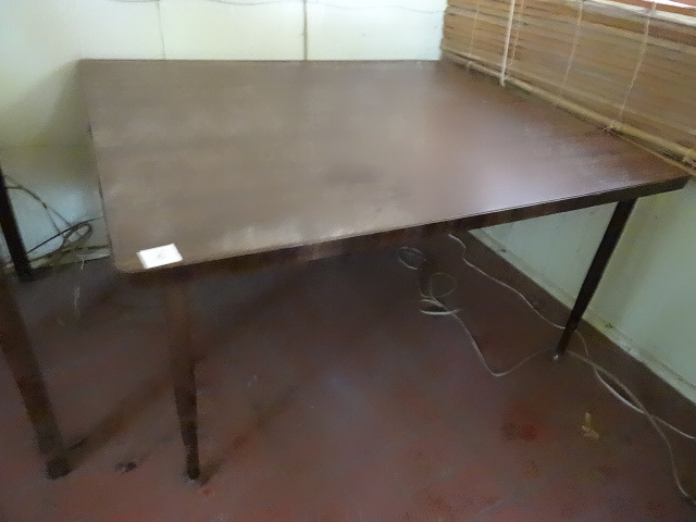lot 290 image: Vintage Tables 28 X 33 X 17