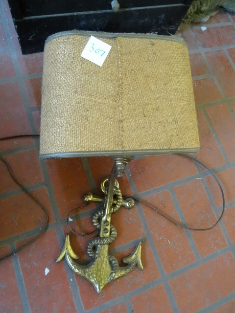 lot 307 image: Vintage Brass Wall Hanging Lamp