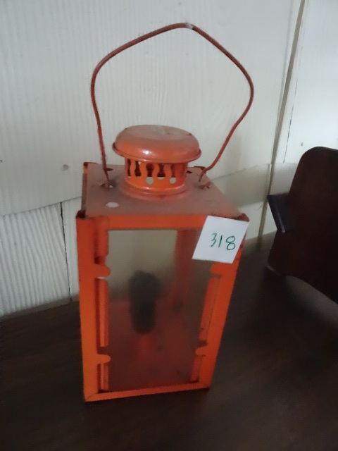 lot 318 image: Vintage Metal Candle Lantern
