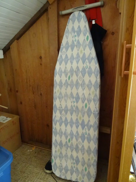 lot 336 image: Metal Fold Up Ironing Board